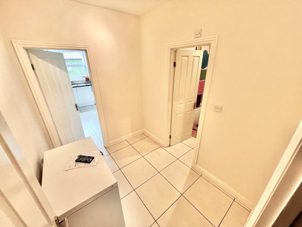 Lovely Spacious Room Near Train Station And University Dallington  Екстер'єр фото