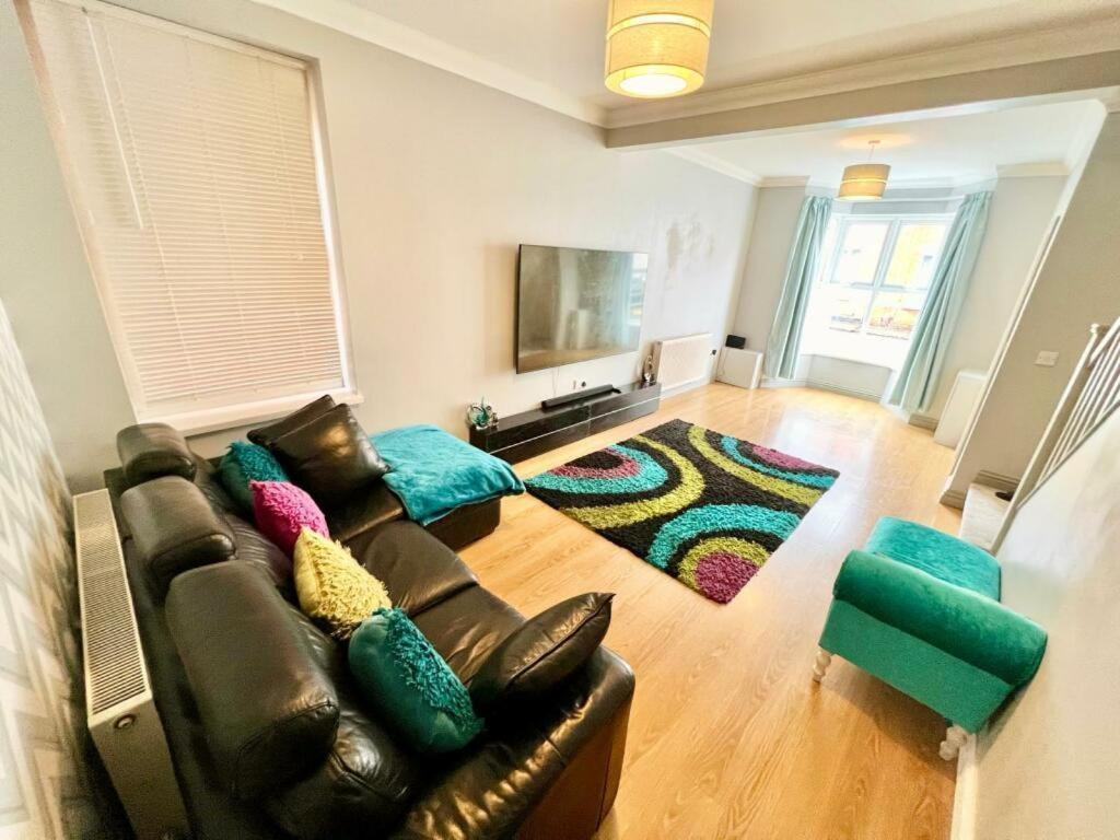 Lovely Spacious Room Near Train Station And University Dallington  Екстер'єр фото