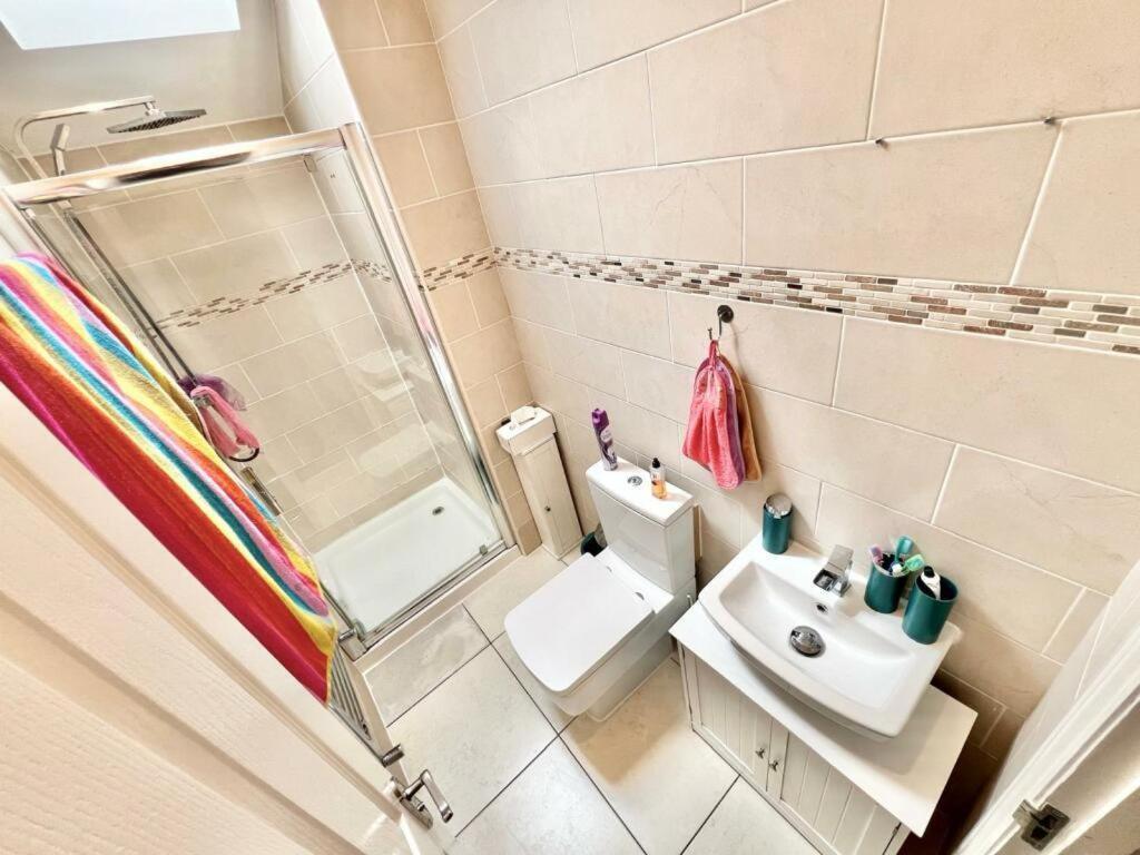 Lovely Spacious Room Near Train Station And University Dallington  Екстер'єр фото