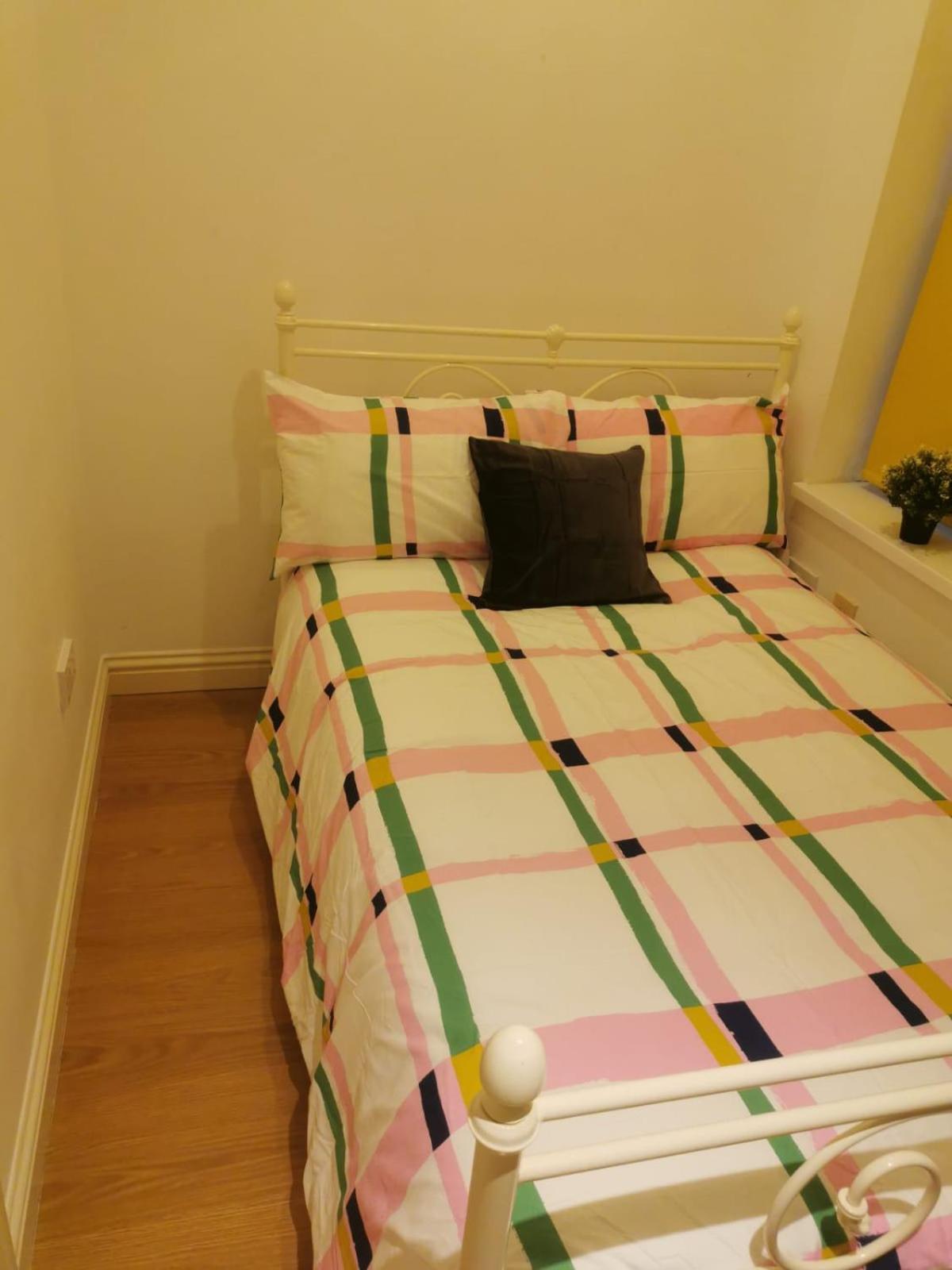 Lovely Spacious Room Near Train Station And University Dallington  Екстер'єр фото